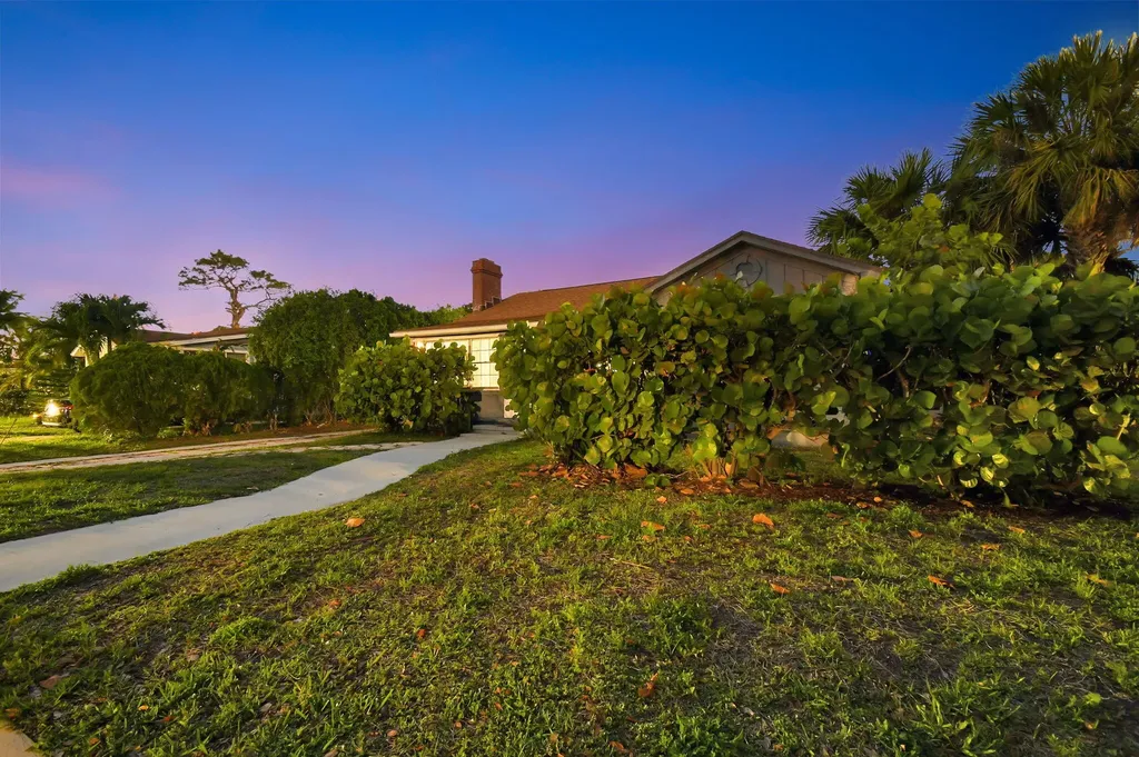 1123 Oak Street West Palm Beach FL 33405