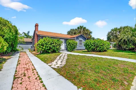 1123 Oak Street West Palm Beach FL 33405