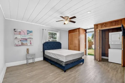 1123 Oak Street West Palm Beach FL 33405