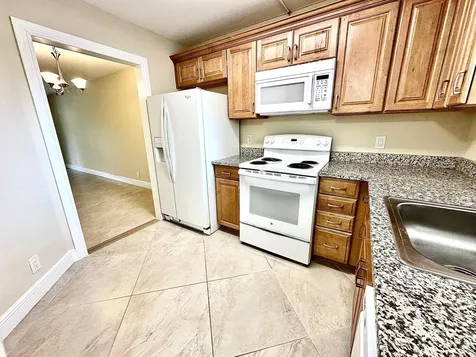 21904 Lake Forest Circle Boca Raton FL 33433
