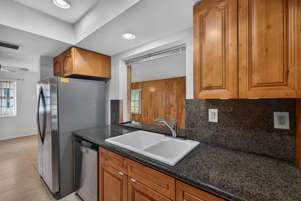 4234 NW 3rd Way Boca Raton FL 33431
