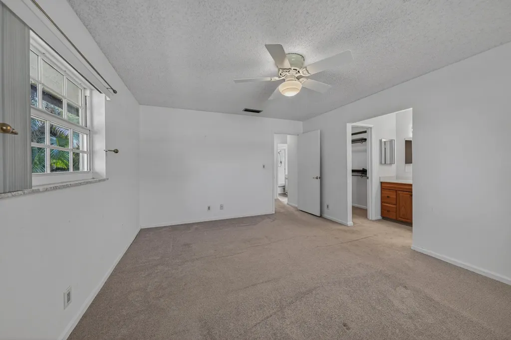 4234 NW 3rd Way Boca Raton FL 33431