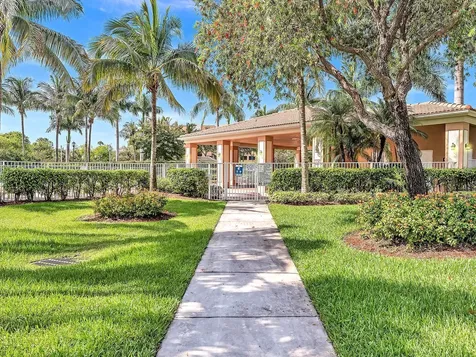 7735 Yardley Drive Tamarac FL 33321