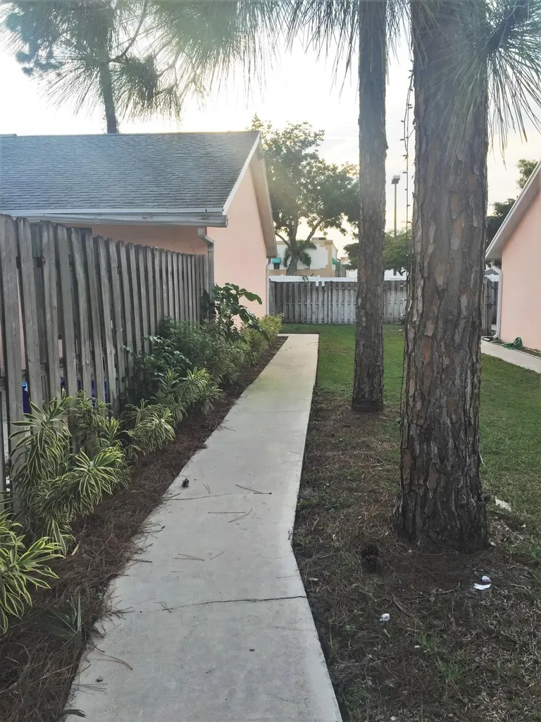 1157 Hyacinth Place Wellington FL 33414