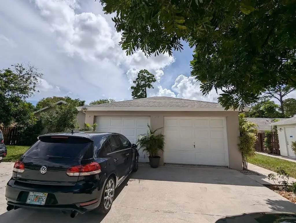 1157 Hyacinth Place Wellington FL 33414