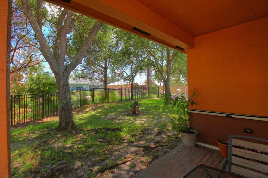 1796 SW Jamesport Drive Port St Lucie FL 34953