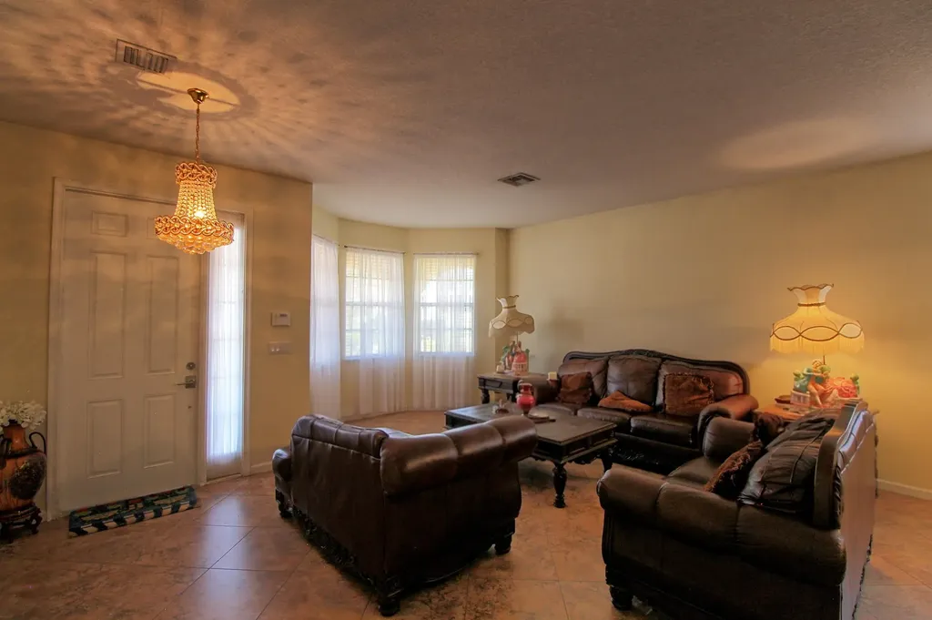 1796 SW Jamesport Drive Port St Lucie FL 34953