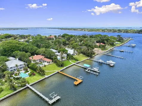 3984 SE Old St Lucie Boulevard Stuart FL 34996