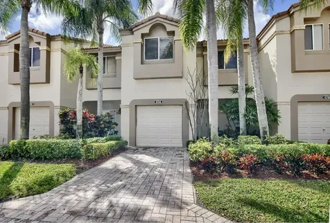 6744 Via Regina Boca Raton FL 33433