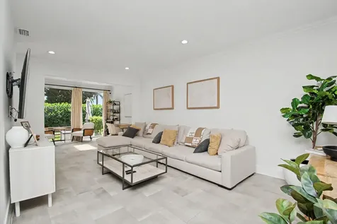 6744 Via Regina Boca Raton FL 33433