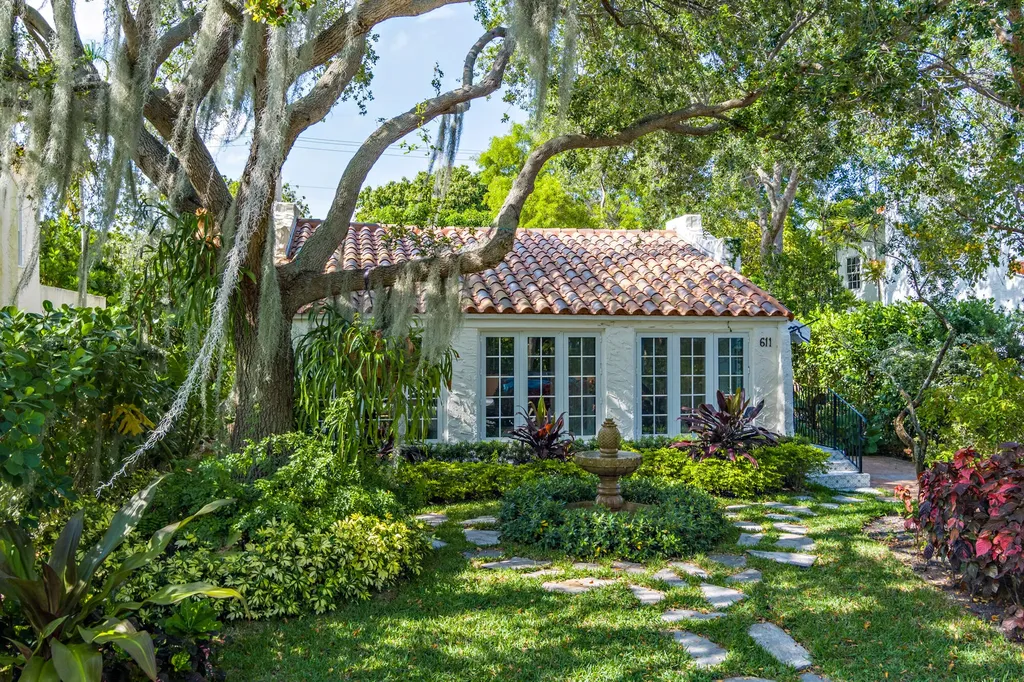 611 Flamingo Drive West Palm Beach FL 33401