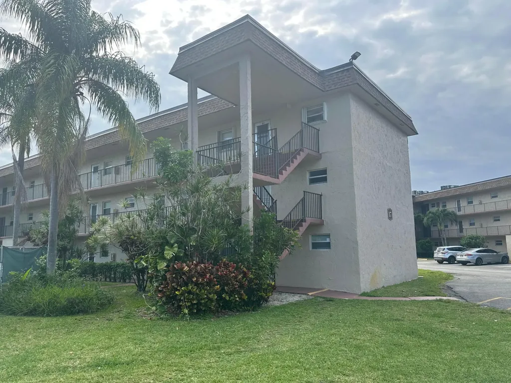 715 Lori Drive Palm Springs FL 33461