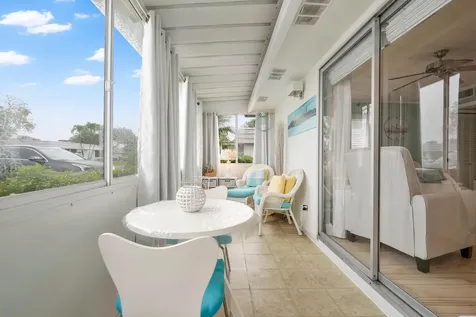 211 Valencia Delray Beach FL 33446