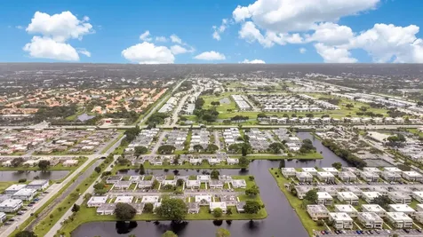 211 Valencia Delray Beach FL 33446