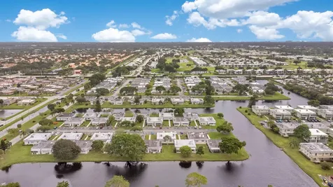211 Valencia Delray Beach FL 33446