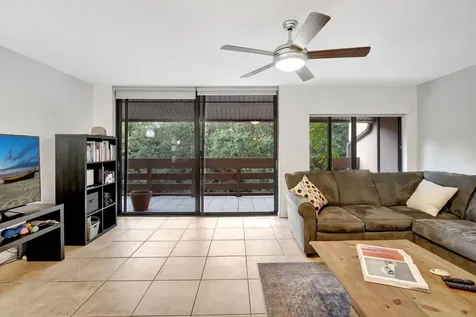 141 SW 96th Terrace Plantation FL 33324