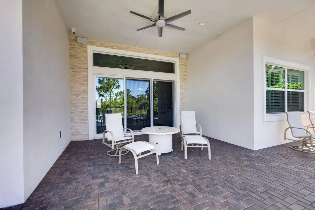 10074 Timber Creek Way Palm Beach Gardens FL 33412