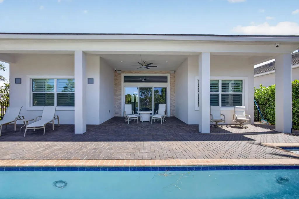 10074 Timber Creek Way Palm Beach Gardens FL 33412
