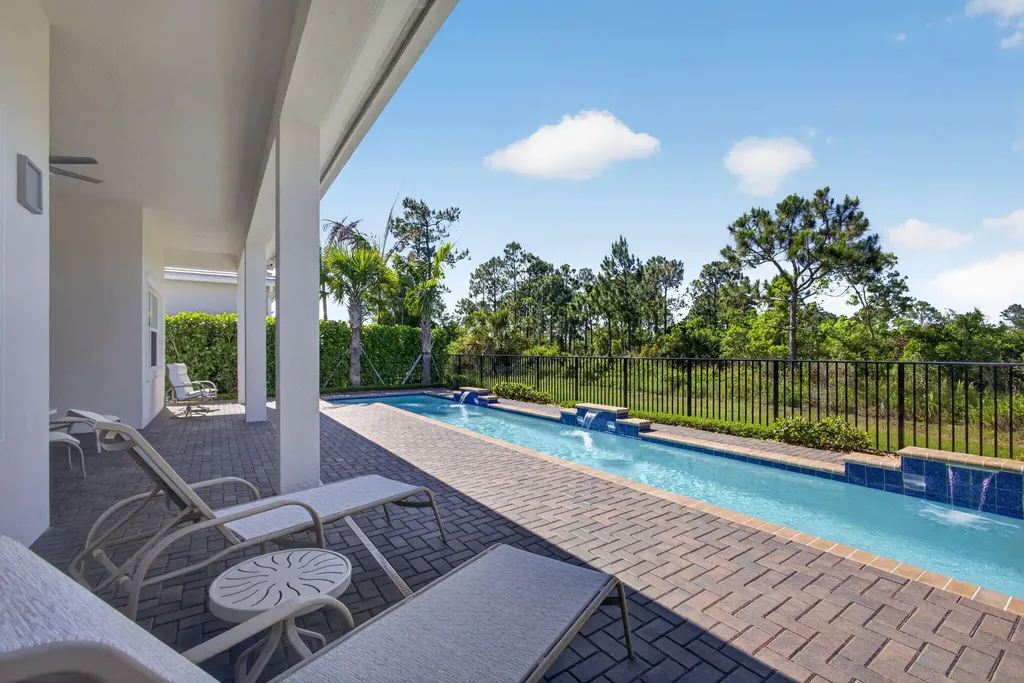 10074 Timber Creek Way Palm Beach Gardens FL 33412