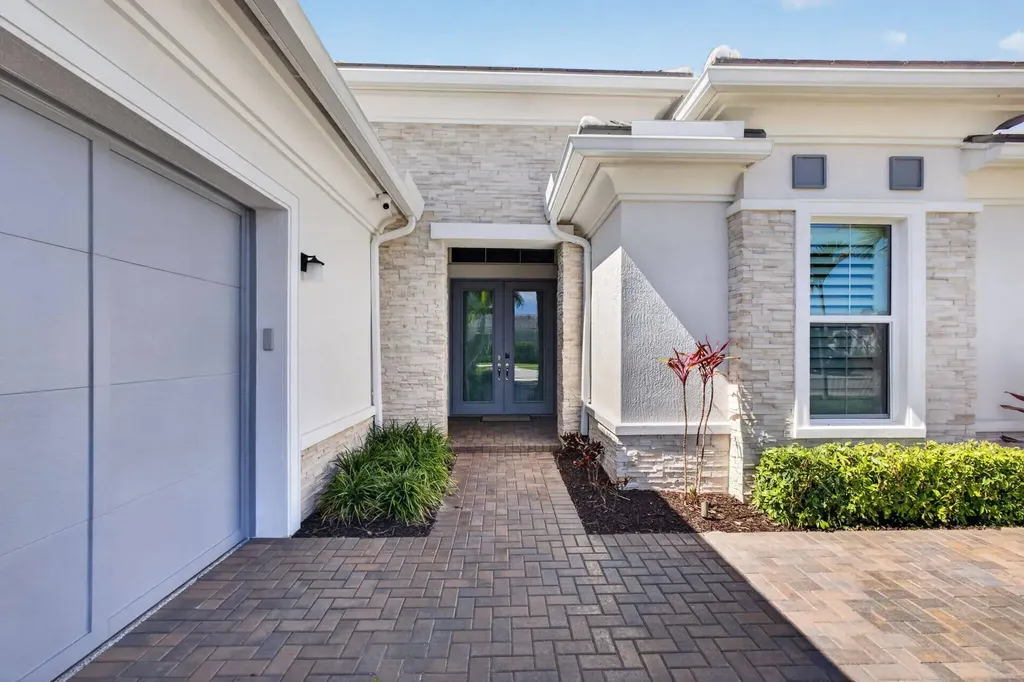 10074 Timber Creek Way Palm Beach Gardens FL 33412