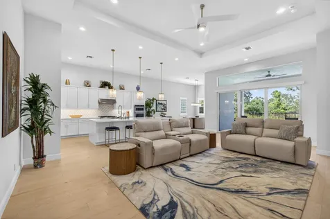 10074 Timber Creek Way Palm Beach Gardens FL 33412
