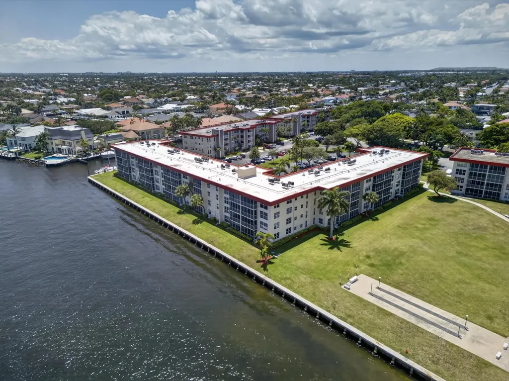 3100 NE 48th Court Lighthouse Point FL 33064