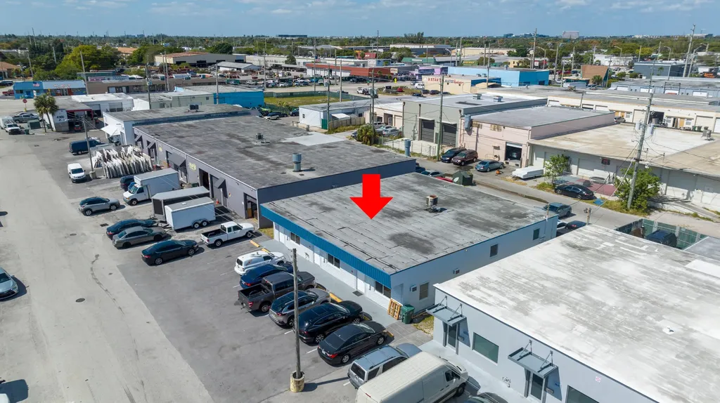 1053 NE 43rd Street Oakland Park FL 33334