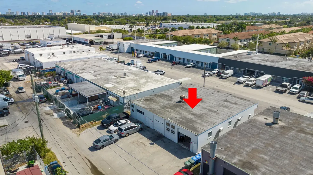 1053 NE 43rd Street Oakland Park FL 33334