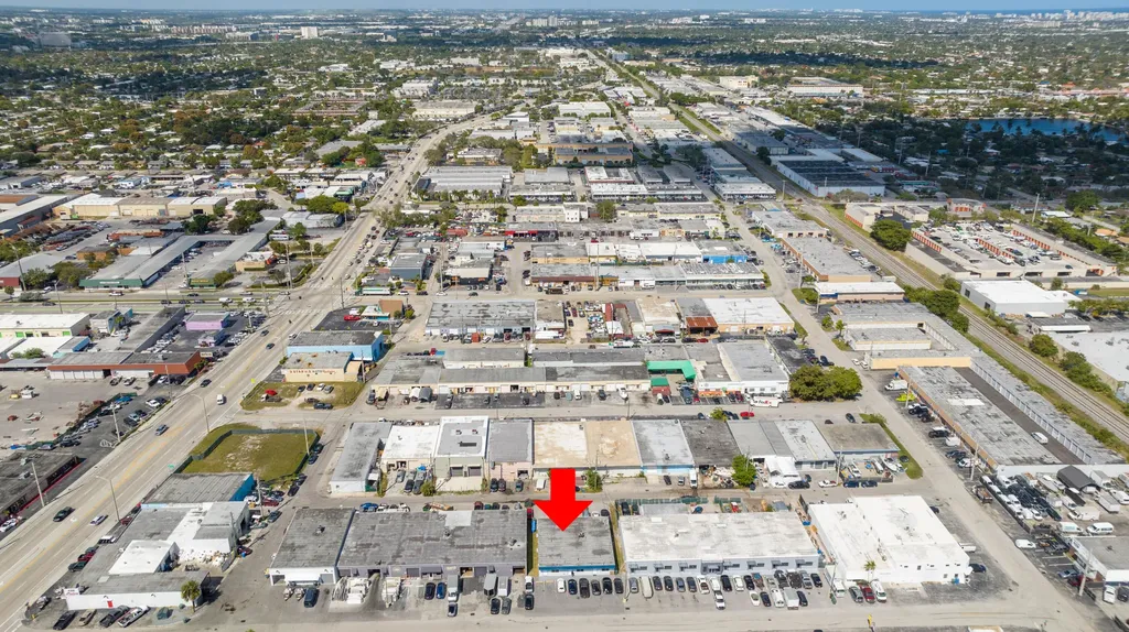 1053 NE 43rd Street Oakland Park FL 33334