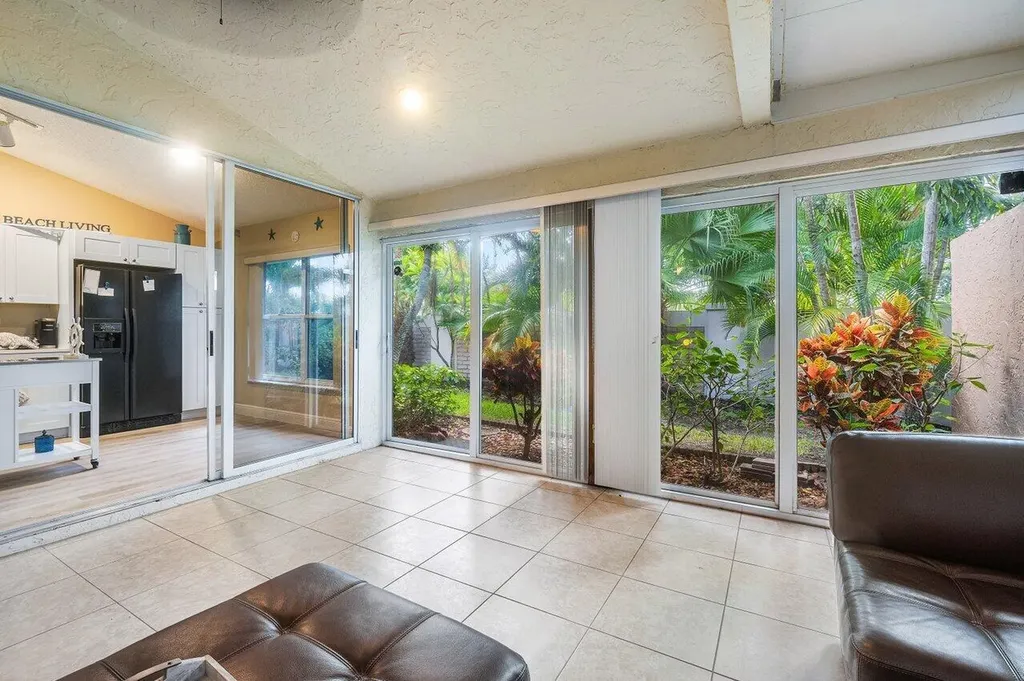 1804 Rosewood Way Palm Beach Gardens FL 33418