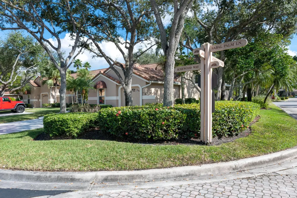 1804 Rosewood Way Palm Beach Gardens FL 33418