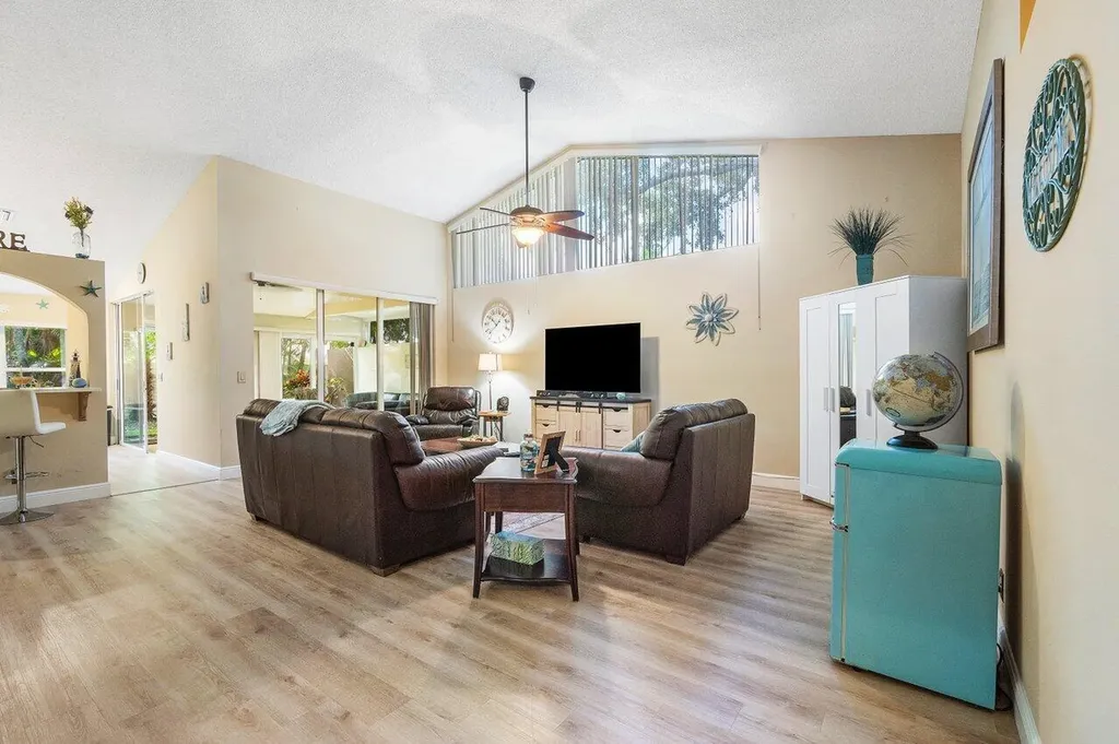 1804 Rosewood Way Palm Beach Gardens FL 33418