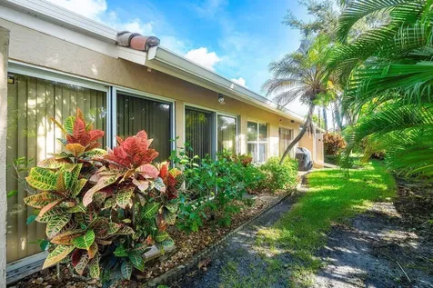 1804 Rosewood Way Palm Beach Gardens FL 33418