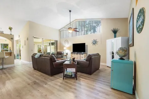 1804 Rosewood Way Palm Beach Gardens FL 33418