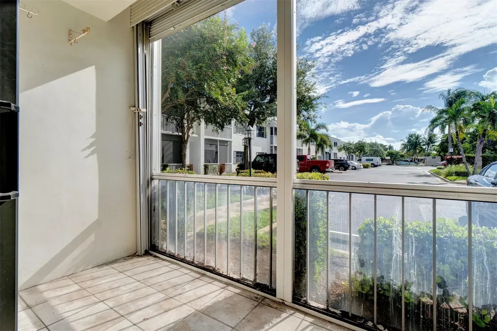 140 Cypress Club Drive Pompano Beach FL 33060