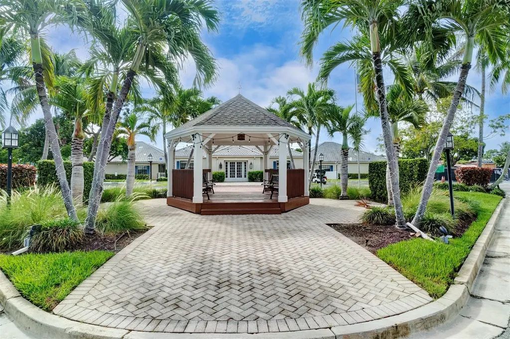 140 Cypress Club Drive Pompano Beach FL 33060