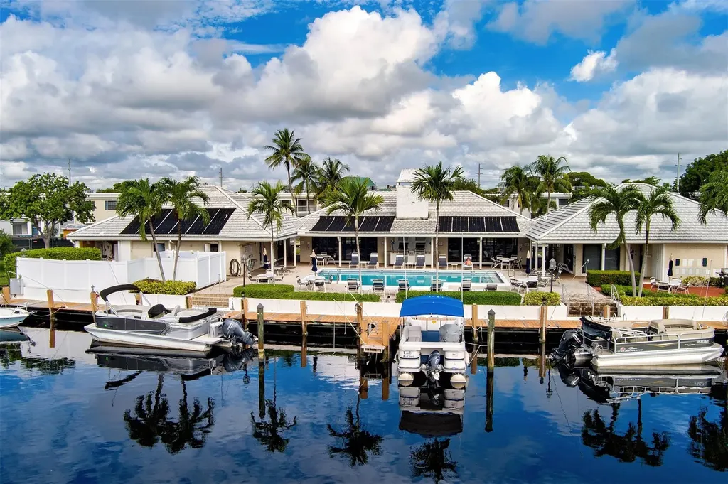 140 Cypress Club Drive Pompano Beach FL 33060