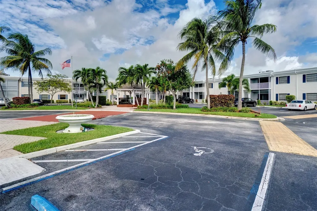 140 Cypress Club Drive Pompano Beach FL 33060