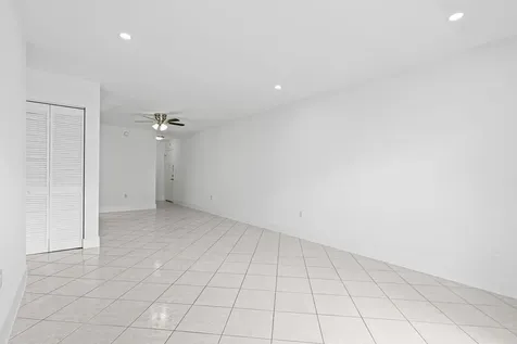 9227 SW 87th Avenue Miami FL 33176