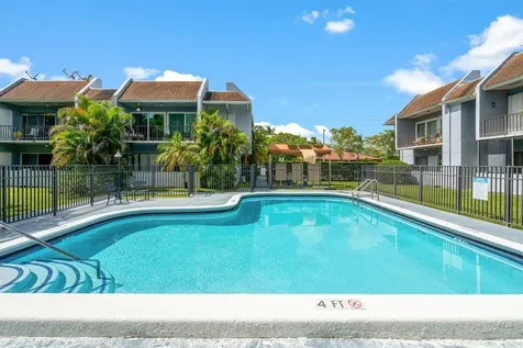 9227 SW 87th Avenue Miami FL 33176