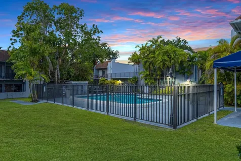 9227 SW 87th Avenue Miami FL 33176