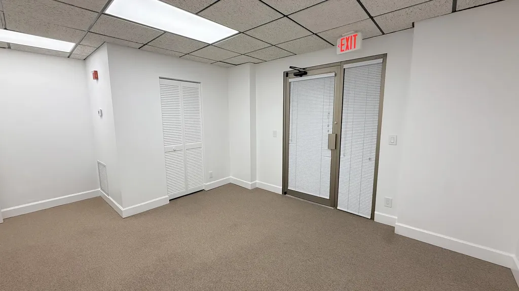 631 Us-1 North Palm Beach FL 33408