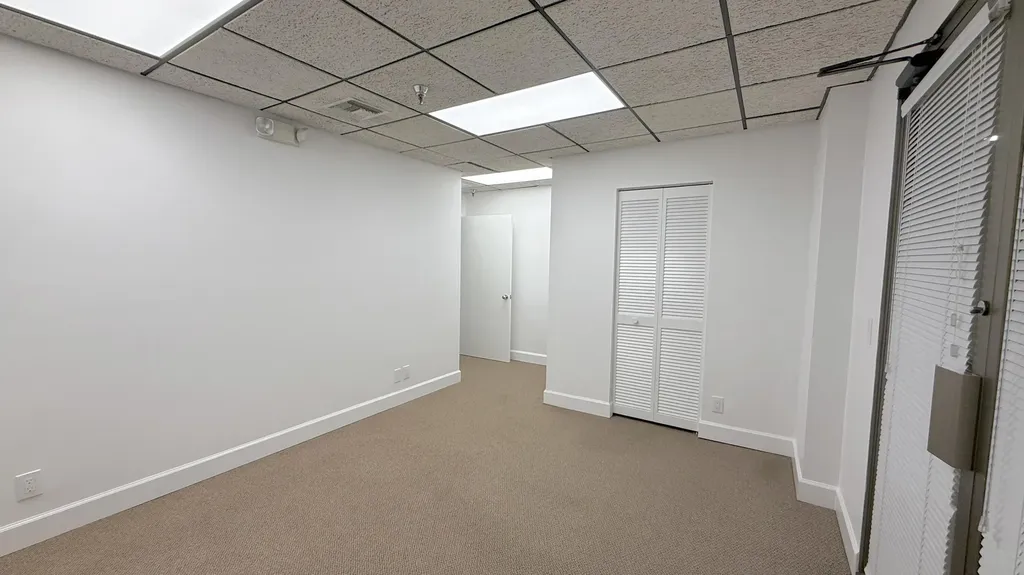 631 Us-1 North Palm Beach FL 33408