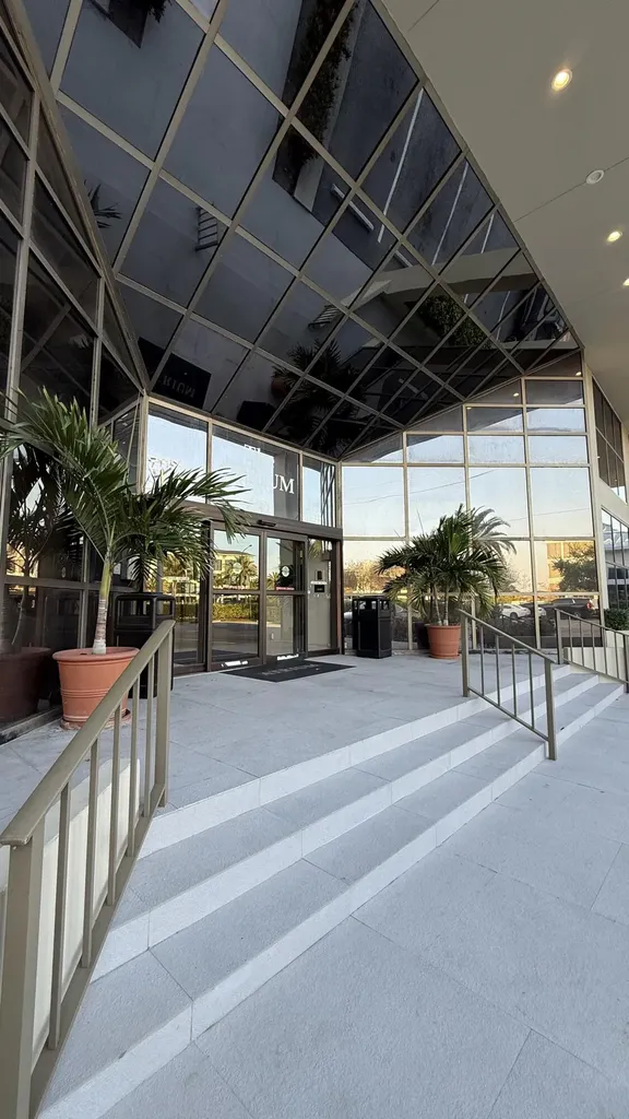 631 Us-1 North Palm Beach FL 33408