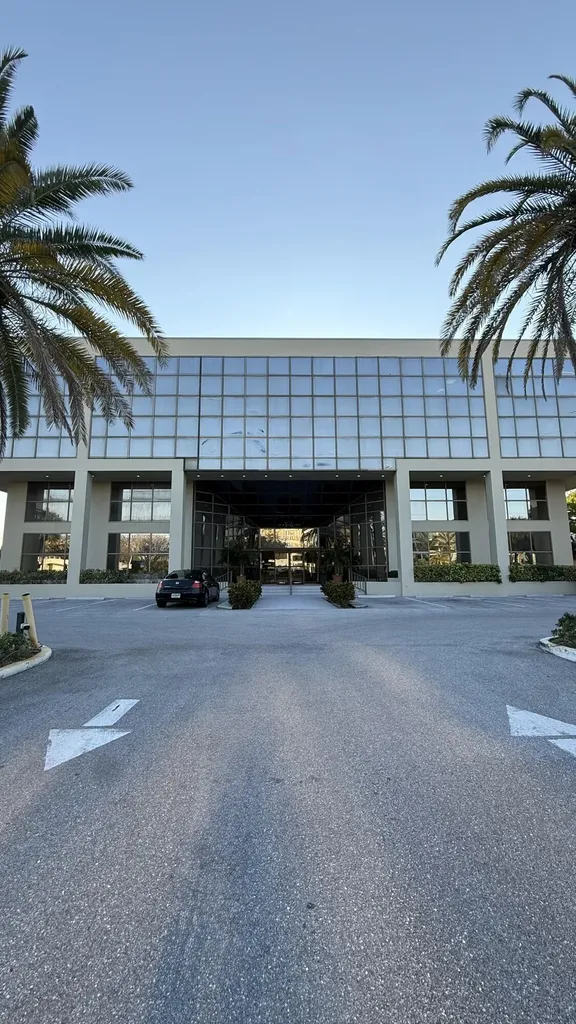 631 Us-1 North Palm Beach FL 33408