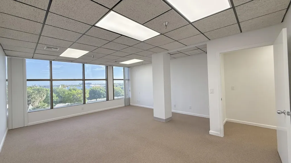 631 Us-1 North Palm Beach FL 33408