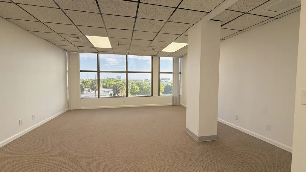 631 Us-1 North Palm Beach FL 33408