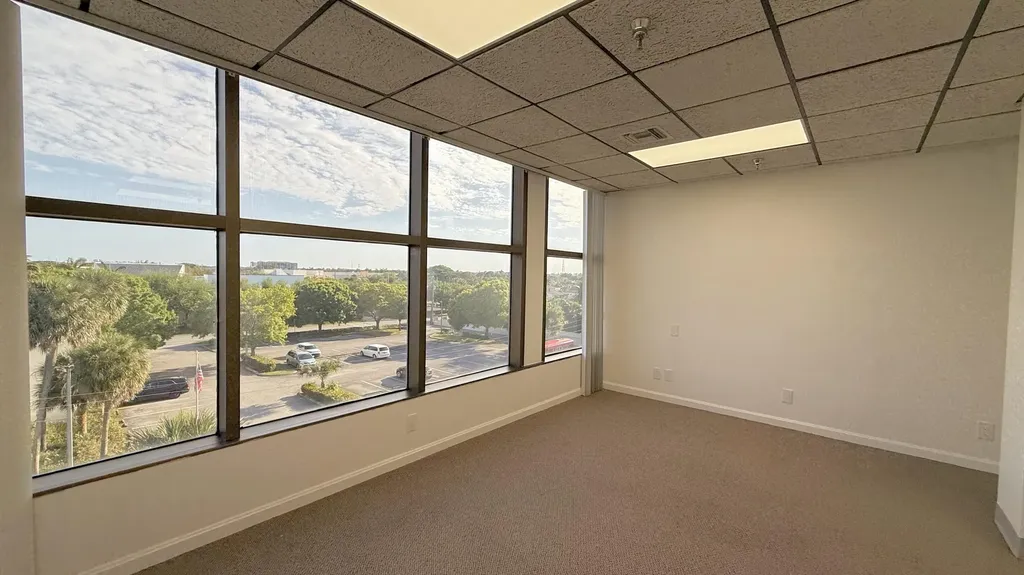 631 Us-1 North Palm Beach FL 33408