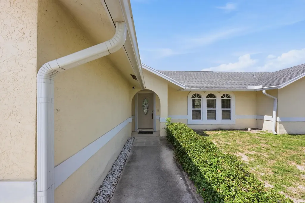 390 SE Cork Road Port St Lucie FL 34984