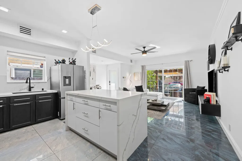 641 NW 1st Avenue Fort Lauderdale FL 33311